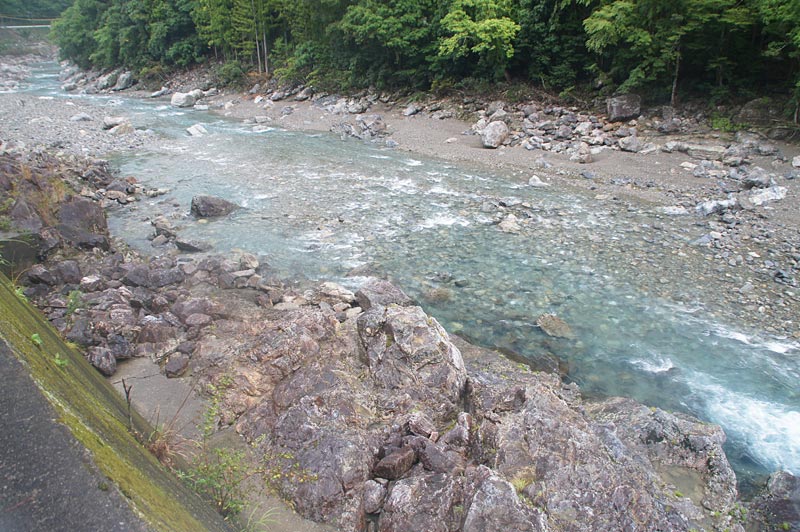 大熊谷出合上流付近の川の様子