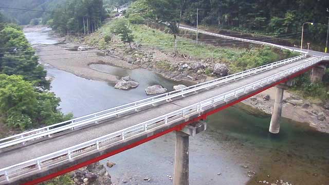 岩井橋付近の川の様子