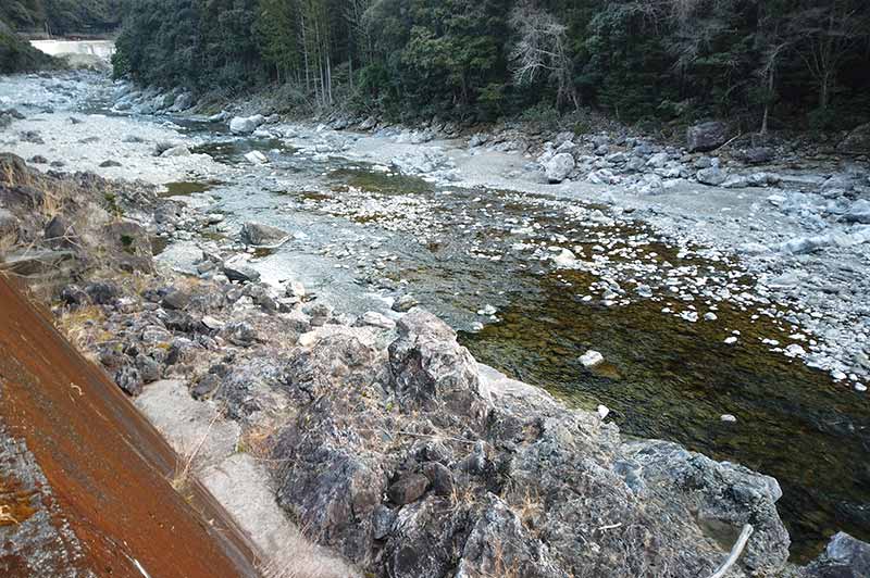 大熊谷出合上流付近の川の様子