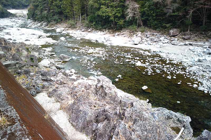 大熊谷出合上流付近の川の様子
