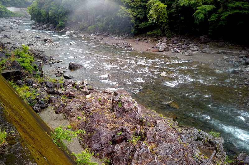 大熊谷出合上流付近の川の様子
