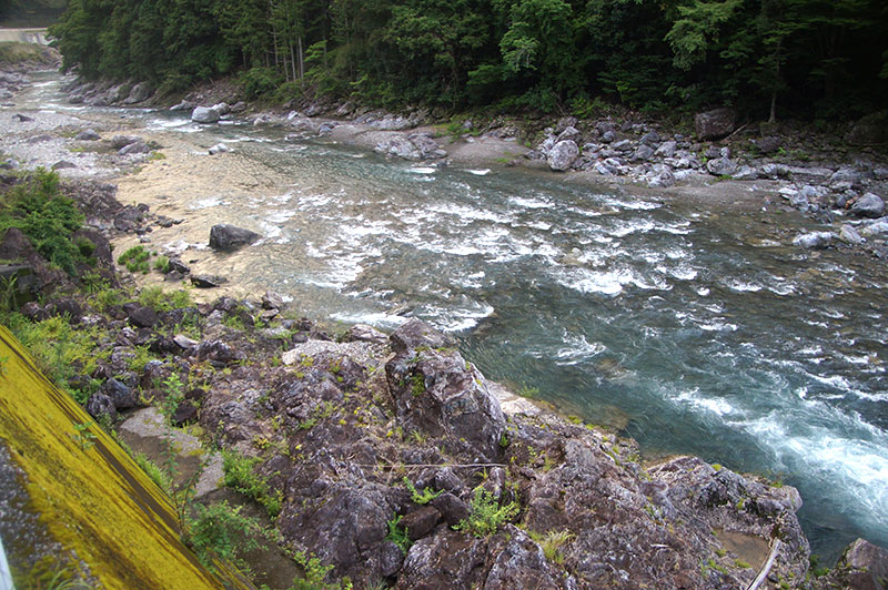 大熊谷出合上流付近の川の様子