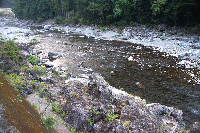 大熊谷出合上流付近の川の様子