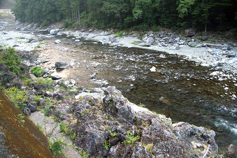 大熊谷出合上流付近の川の様子