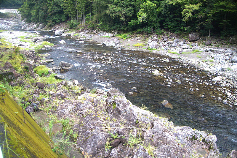 大熊谷出合上流付近の川の様子