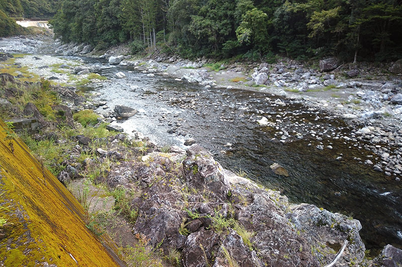 大熊谷出合上流付近の川の様子
