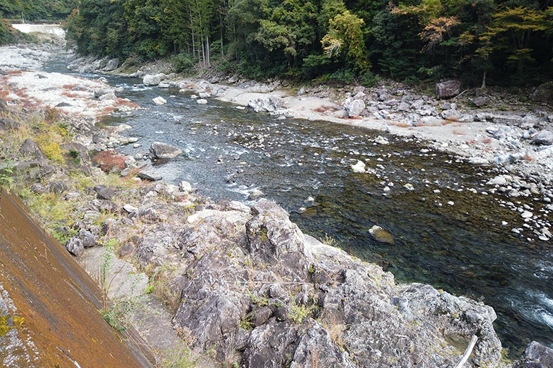 大熊谷出合上流付近の川の様子