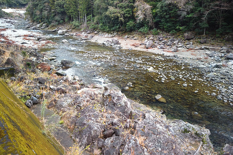 大熊谷出合上流付近の川の様子