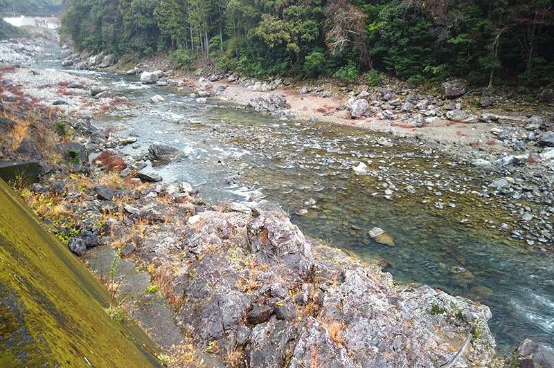 大熊谷出合上流付近の川の様子