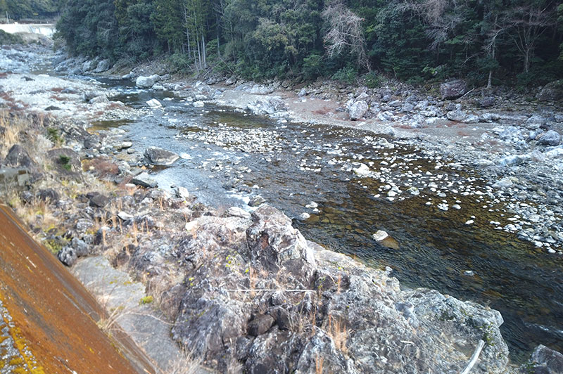 大熊谷出合上流付近の川の様子