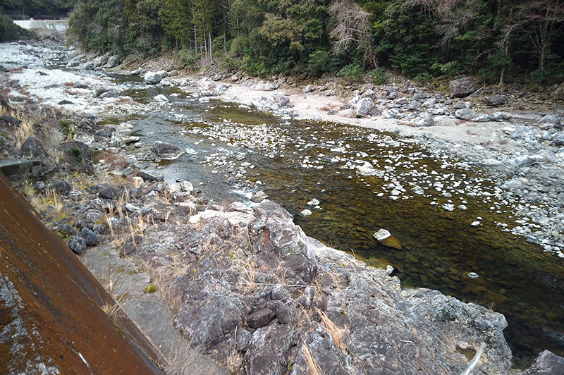 大熊谷出合上流付近の川の様子