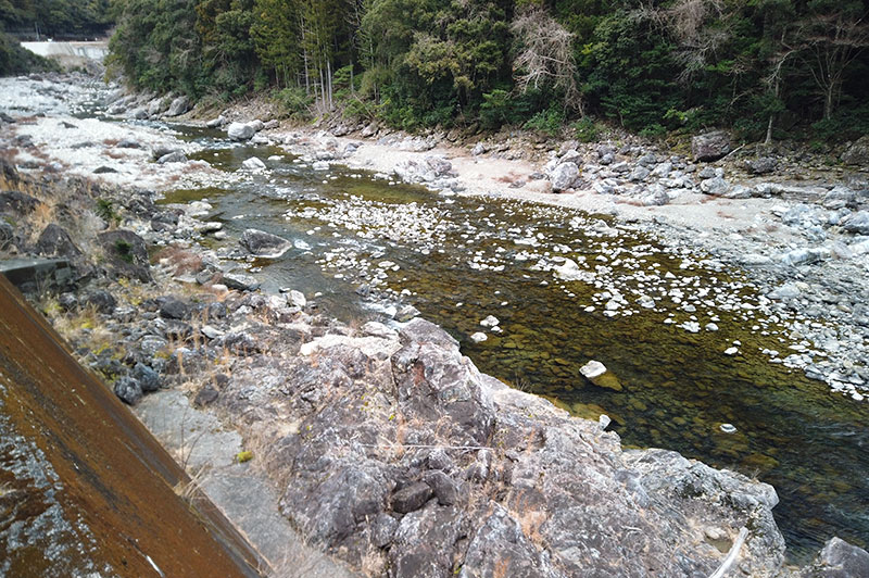 大熊谷出合上流付近の川の様子