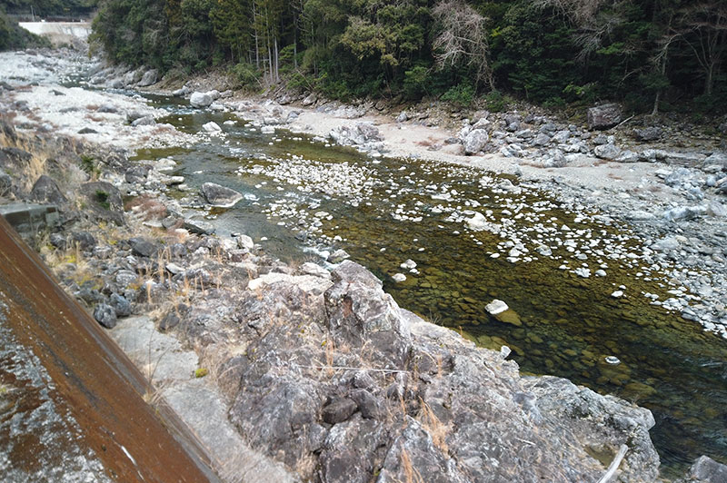 大熊谷出合上流付近の川の様子