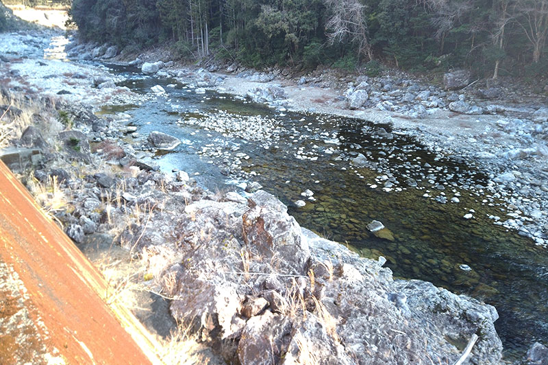 大熊谷出合上流付近の川の様子