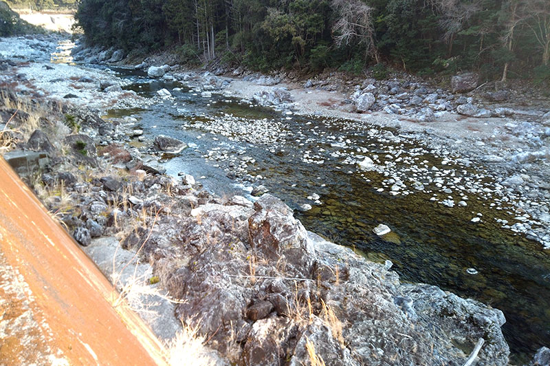 大熊谷出合上流付近の川の様子