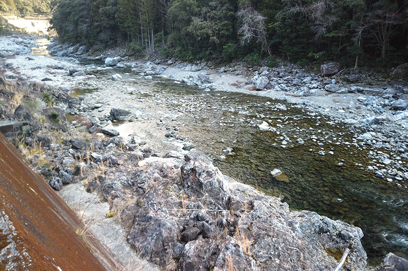 大熊谷出合上流付近の川の様子