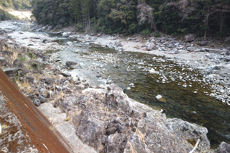 大熊谷出合上流付近の川の様子