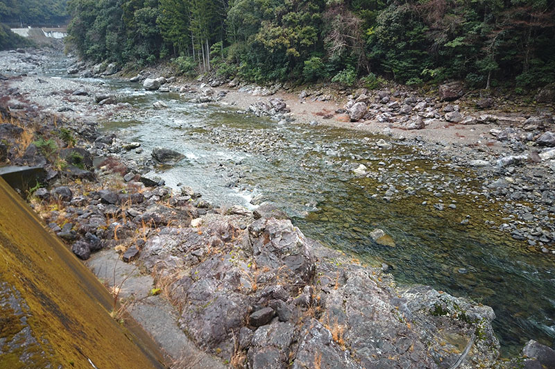 大熊谷出合上流付近の川の様子