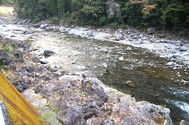 大熊谷出合上流付近の川の様子