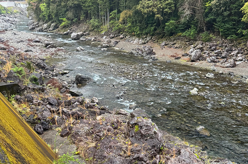 大熊谷出合上流付近の川の様子
