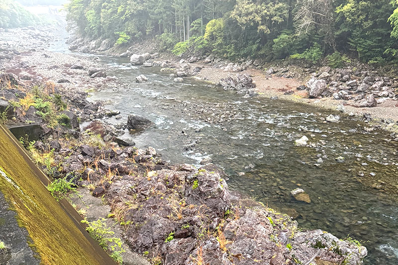大熊谷出合上流付近の川の様子